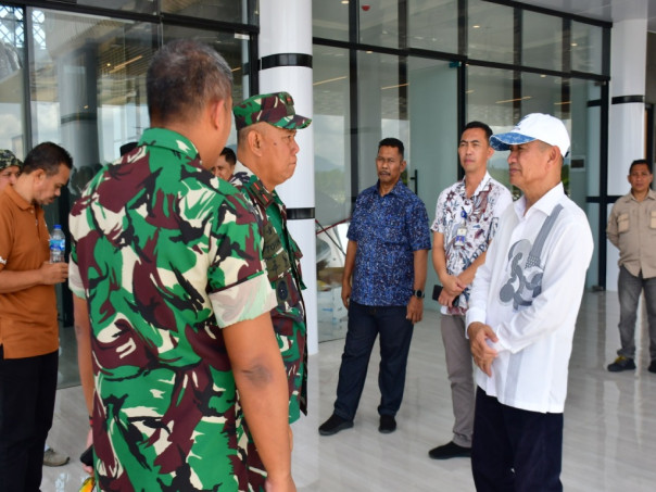 Bupati Saipul Bersama Danrem 133 NWB. Foto Iwan Karim