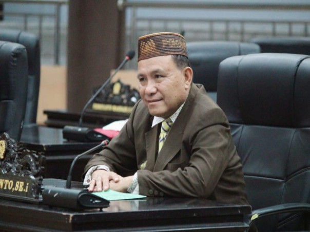 Ketua Komisi III DPRD Pohuwato. Beni Nento
